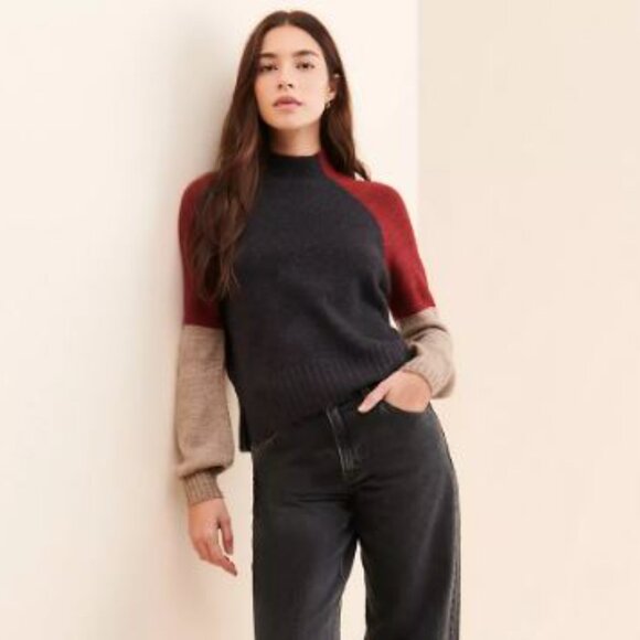 Vigoss Colorblock Mock Neck Pullover - Picture 4 of 4